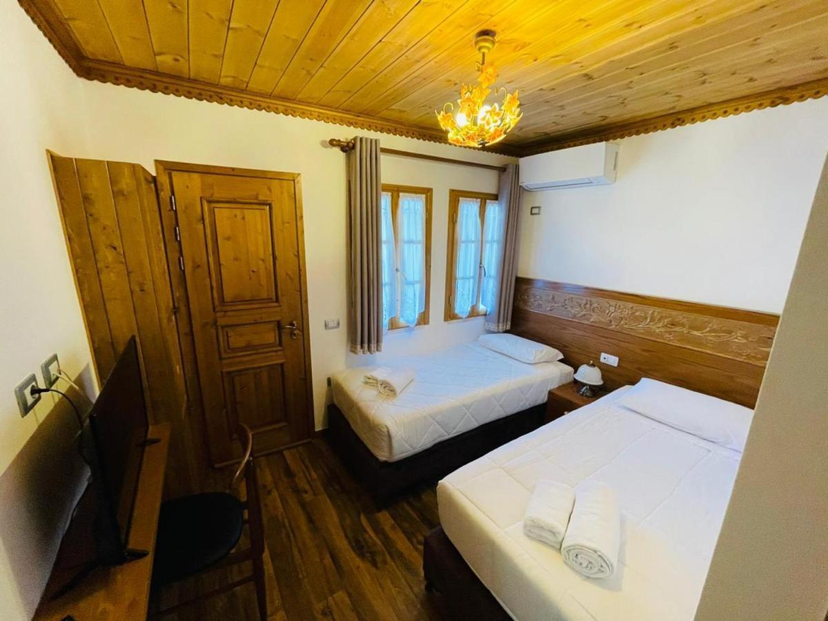 Boutique Praga Hotel Gjirokastër