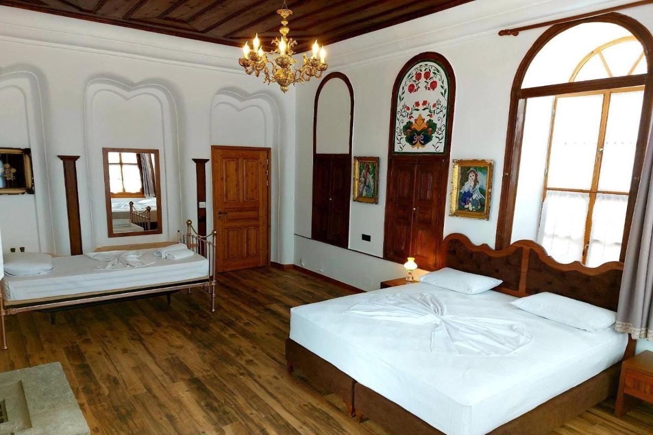 Boutique Praga Hotel Gjirokastër