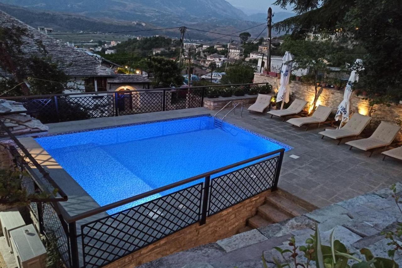 Boutique Praga 3* Gjirokastër